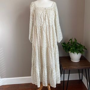 Old Navy maxi dress Size Medium